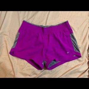 very comfortable athletic shorts barely worn